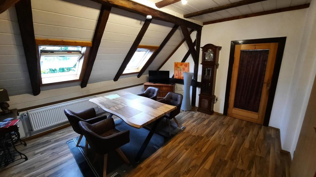 Zum Holzwurm Apartment Muhlanger ภายนอก รูปภาพ